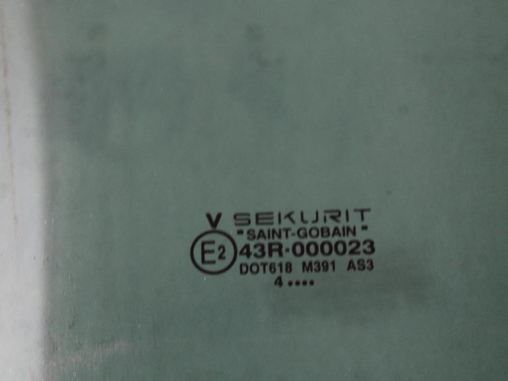 STEKLO ZADNJIH DESNIH VRAT OEM N. 7L6845206E ORIGINAL REZERVNI DEL VOLKSWAGEN TOUAREG 7LA 7L6 7L7 MK1 (2002 - 2007)DIESEL LETNIK 2004