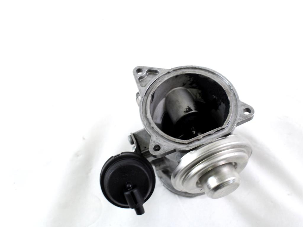 EGR VENTIL   OEM N. 070128070C ORIGINAL REZERVNI DEL VOLKSWAGEN TOUAREG 7LA 7L6 7L7 MK1 (2002 - 2007)DIESEL LETNIK 2004