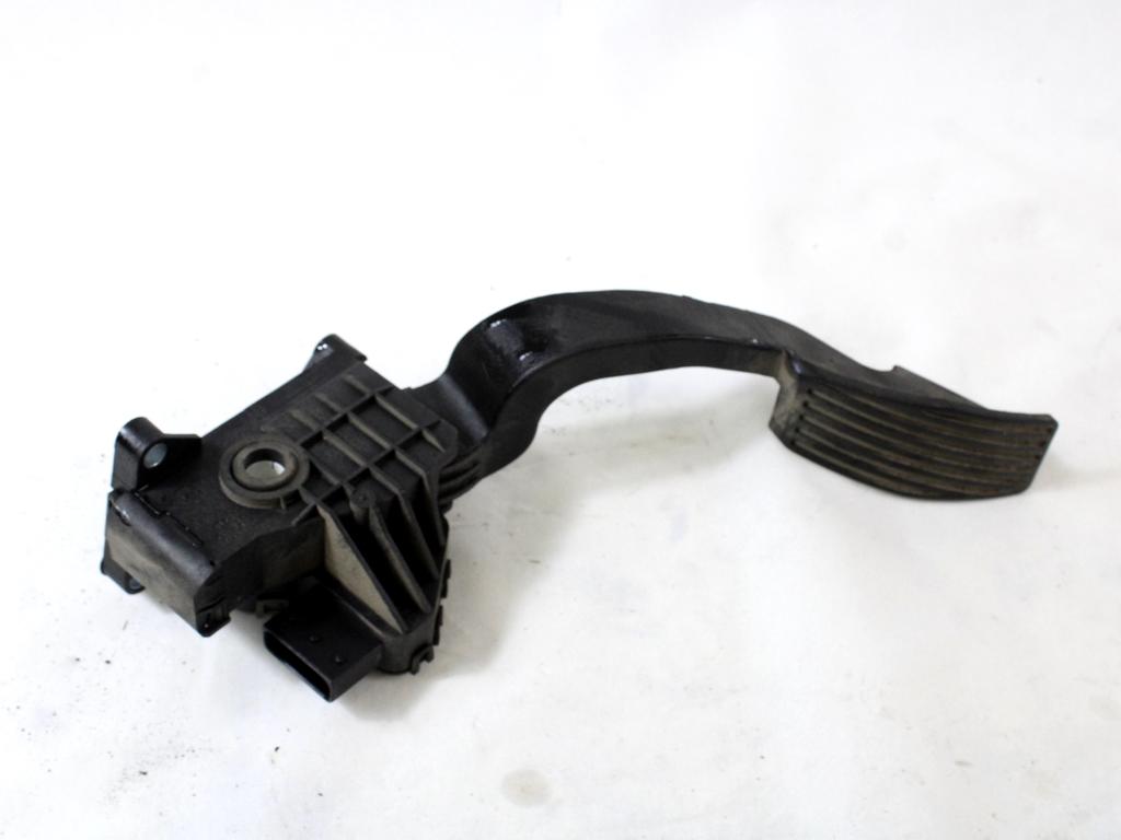 PEDALI OEM N. 55702020 ORIGINAL REZERVNI DEL FIAT PUNTO EVO 199 (2009 - 2012)  BENZINA LETNIK 2011