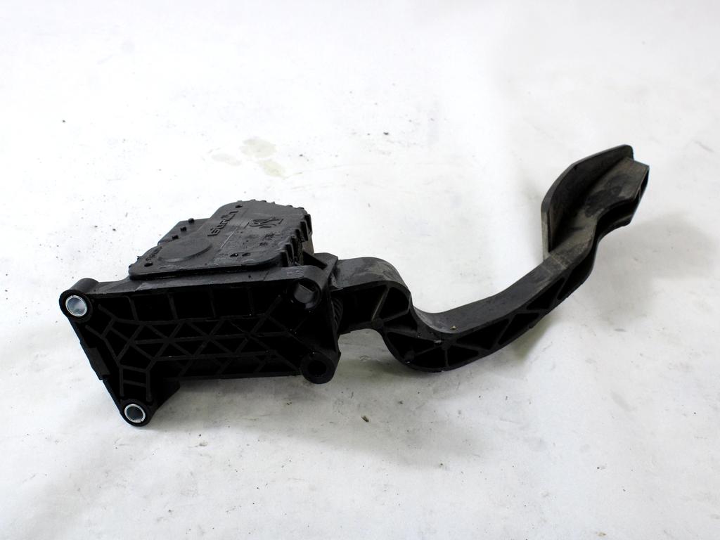 PEDALI OEM N. 55702020 ORIGINAL REZERVNI DEL FIAT PUNTO EVO 199 (2009 - 2012)  BENZINA LETNIK 2011