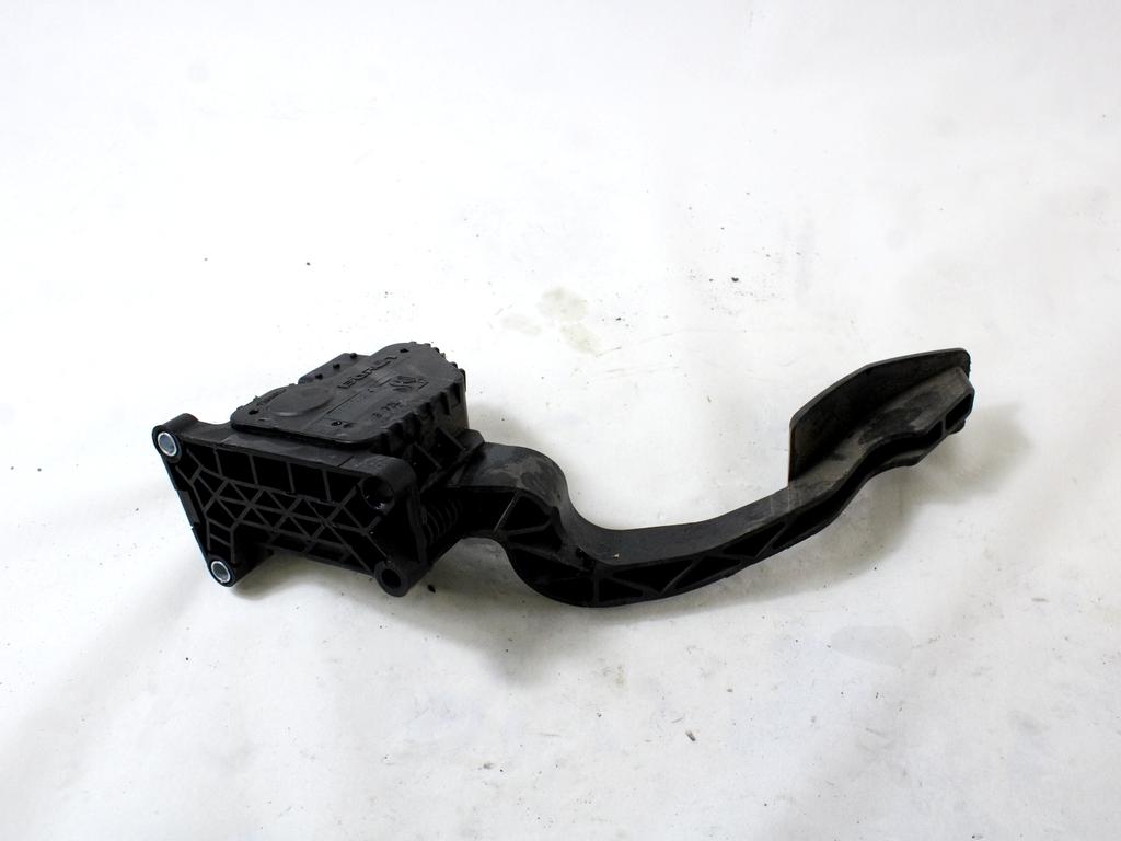 PEDALI OEM N. 55702020 ORIGINAL REZERVNI DEL FIAT PUNTO EVO 199 (2009 - 2012)  BENZINA LETNIK 2011