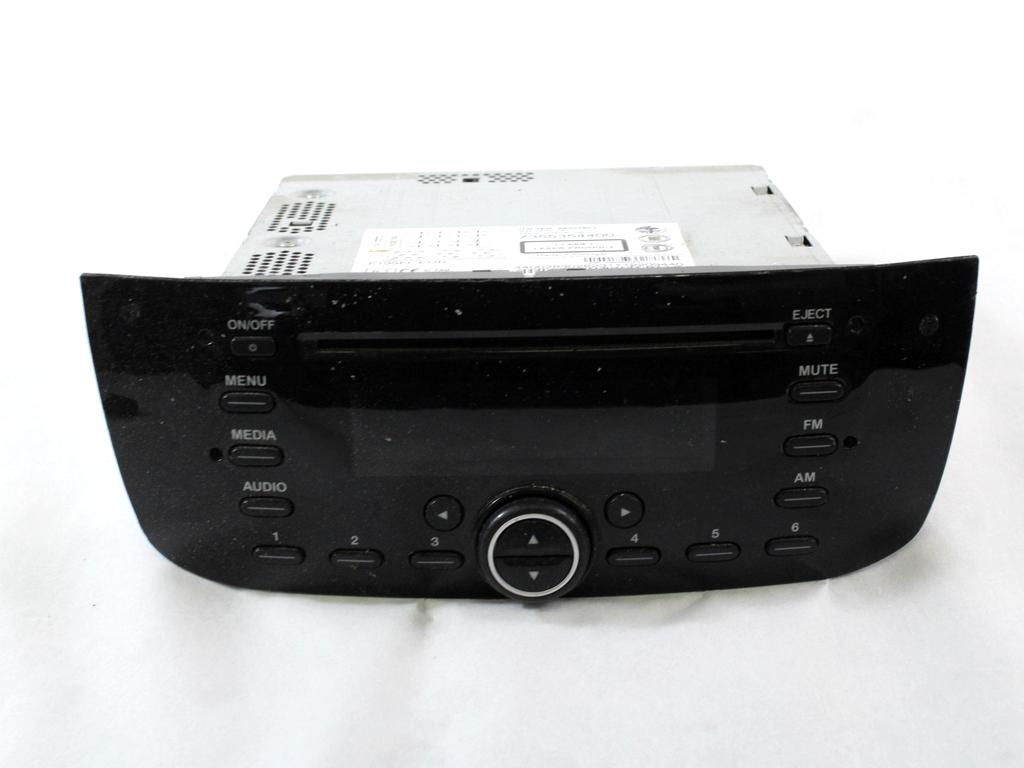 RADIO CD / OJACEVALNIK / IMETNIK HIFI OEM N. 735535440 ORIGINAL REZERVNI DEL FIAT PUNTO EVO 199 (2009 - 2012)  BENZINA LETNIK 2011