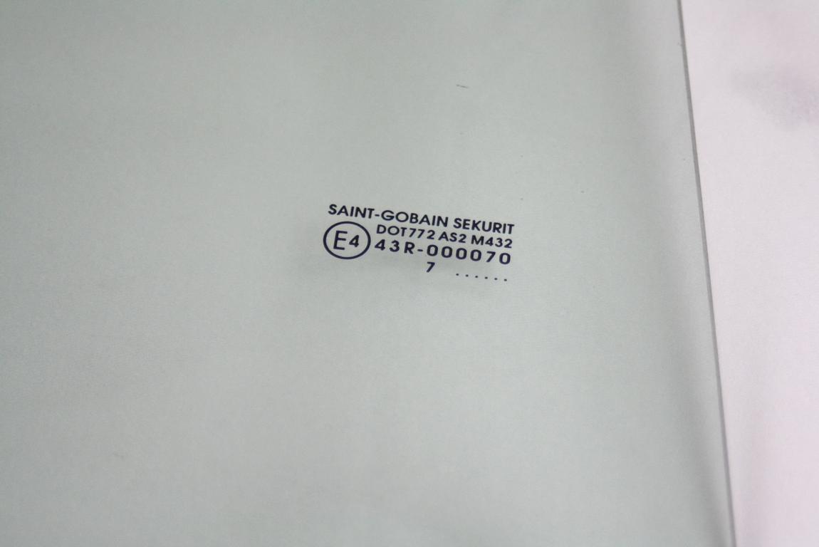 STEKLO SPREDNJIH DESNIH VRAT OEM N. 9806252780 ORIGINAL REZERVNI DEL PEUGEOT PARTNER/RANCH MK1 R (2002-2008)DIESEL LETNIK 2008