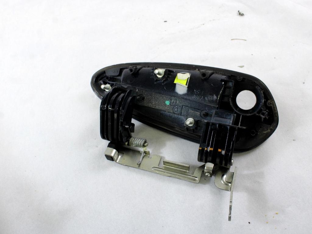 ZUNANJA KLJUKA SPREDNJA LEVA VRATA OEM N. 735499040 ORIGINAL REZERVNI DEL FIAT PUNTO 199 MK3 (2011 - 2017)BENZINA/METANO LETNIK 2014