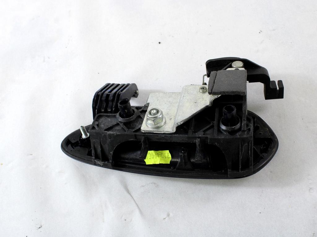 ZUNANJA KLJUKA ZADNJA DESNA VRATA OEM N. 735471439 ORIGINAL REZERVNI DEL FIAT PUNTO 199 MK3 (2011 - 2017)BENZINA/METANO LETNIK 2014