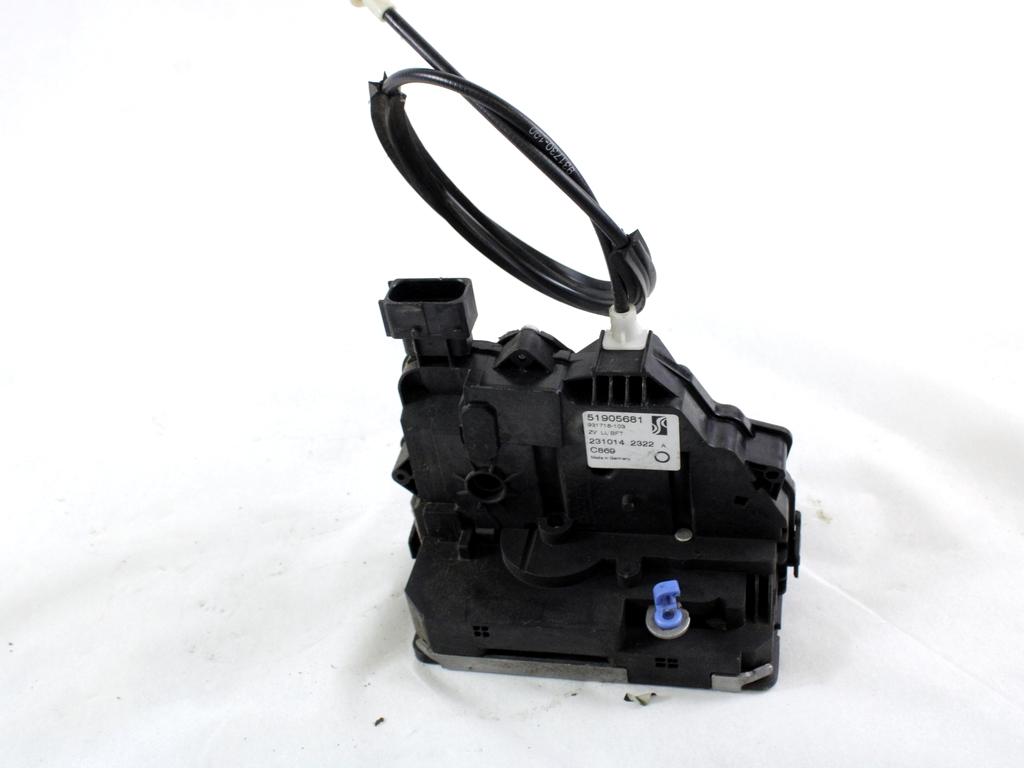 CENTRALNI ZAKLEP SPREDNJIH VRAT  OEM N. 51905681 ORIGINAL REZERVNI DEL FIAT PUNTO 199 MK3 (2011 - 2017)BENZINA/METANO LETNIK 2014