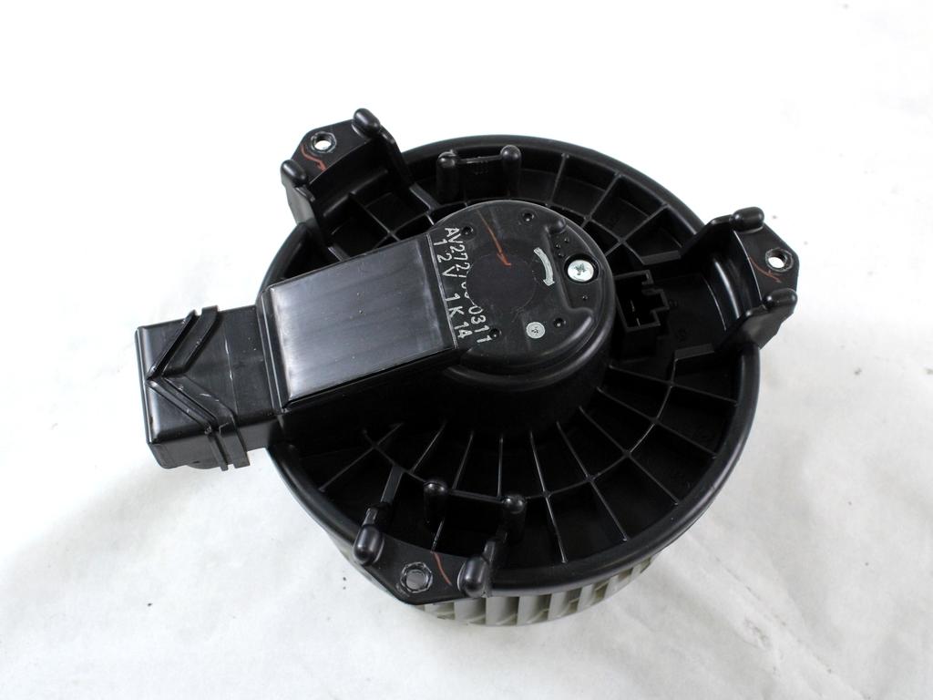 VENTILATOR  KABINE  OEM N. AV272700-0311 ORIGINAL REZERVNI DEL TOYOTA YARIS P9 MK2 (01/2006 - 2009) BENZINA LETNIK 2008