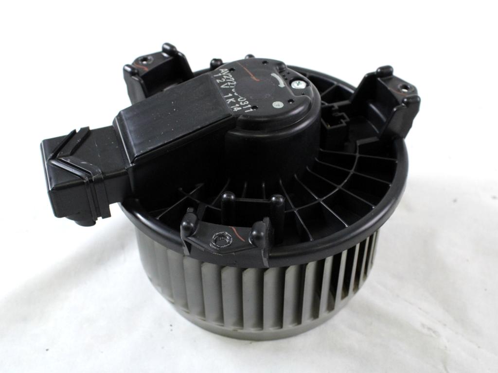 VENTILATOR  KABINE  OEM N. AV272700-0311 ORIGINAL REZERVNI DEL TOYOTA YARIS P9 MK2 (01/2006 - 2009) BENZINA LETNIK 2008