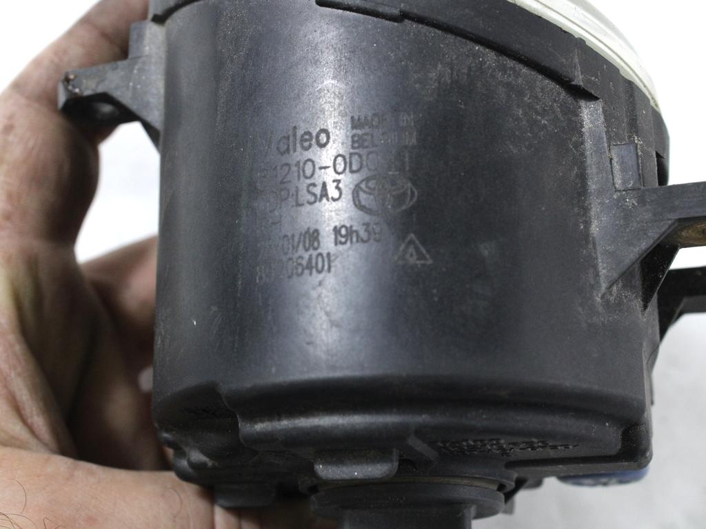 DESNA MEGLENKA OEM N. 81210-0D041 ORIGINAL REZERVNI DEL TOYOTA YARIS P9 MK2 (01/2006 - 2009) BENZINA LETNIK 2008