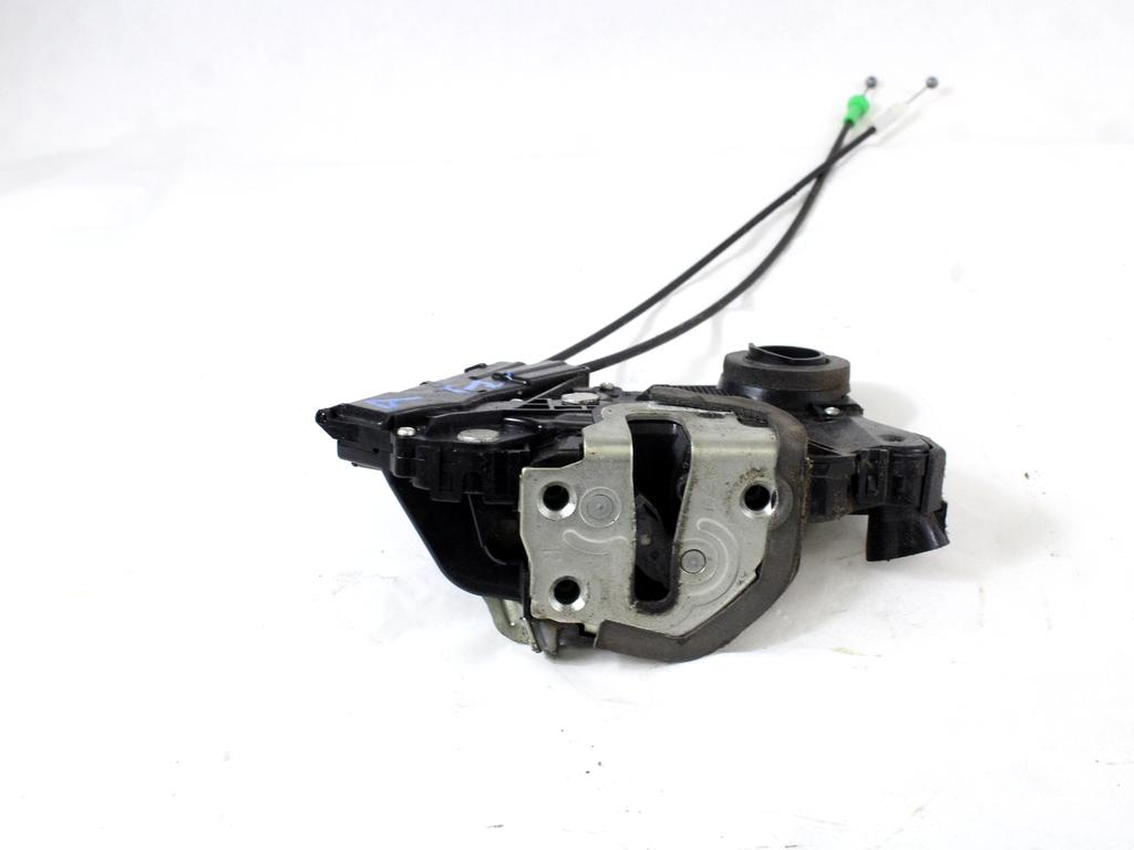 CENTRALNI ZAKLEP SPREDNJIH VRAT  OEM N. 690300D140 ORIGINAL REZERVNI DEL TOYOTA YARIS P9 MK2 (01/2006 - 2009) BENZINA LETNIK 2008