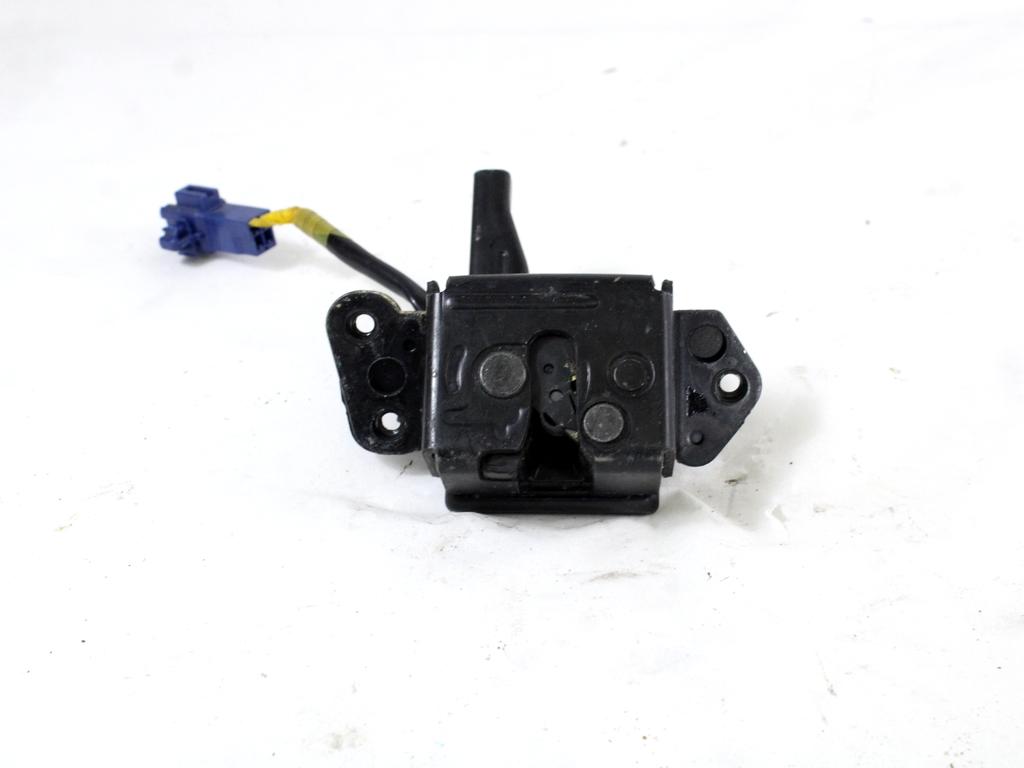 ZAKLEPANJE PRTLJA?NIH VRAT  OEM N. 693500D041 ORIGINAL REZERVNI DEL TOYOTA YARIS P9 MK2 (01/2006 - 2009) BENZINA LETNIK 2008