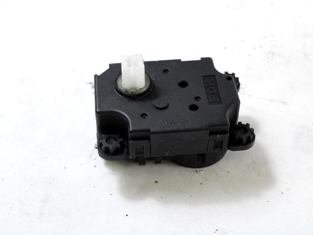 MOTORCEK OGREVANJA OEM N. 52406341 ORIGINAL REZERVNI DEL OPEL ASTRA H A04 L48,L08,L35,L67 5P/3P/SW (2004 - 2007) DIESEL LETNIK 2005