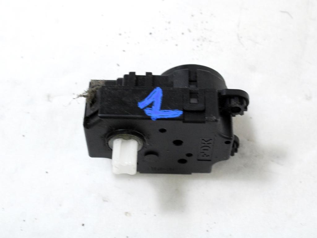 MOTORCEK OGREVANJA OEM N. 52406341 ORIGINAL REZERVNI DEL OPEL ASTRA H A04 L48,L08,L35,L67 5P/3P/SW (2004 - 2007) DIESEL LETNIK 2005