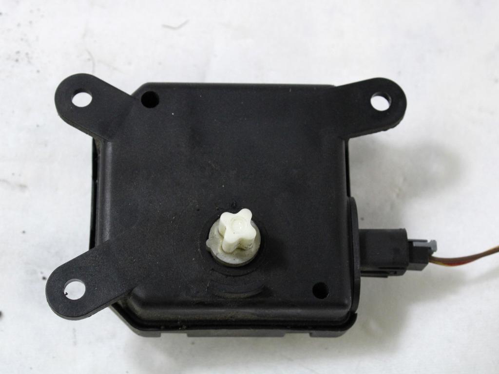 MOTORCEK OGREVANJA OEM N. 52497183 ORIGINAL REZERVNI DEL OPEL ASTRA H A04 L48,L08,L35,L67 5P/3P/SW (2004 - 2007) DIESEL LETNIK 2005