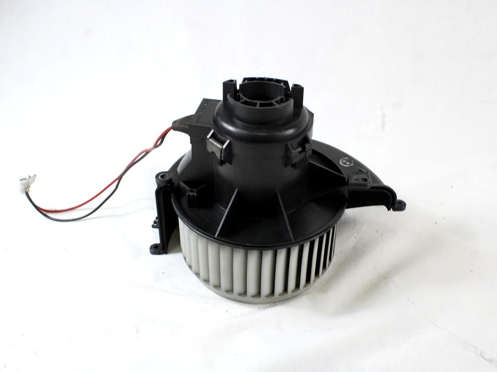 VENTILATOR  KABINE  OEM N. 52407543 ORIGINAL REZERVNI DEL OPEL ASTRA H A04 L48,L08,L35,L67 5P/3P/SW (2004 - 2007) DIESEL LETNIK 2005