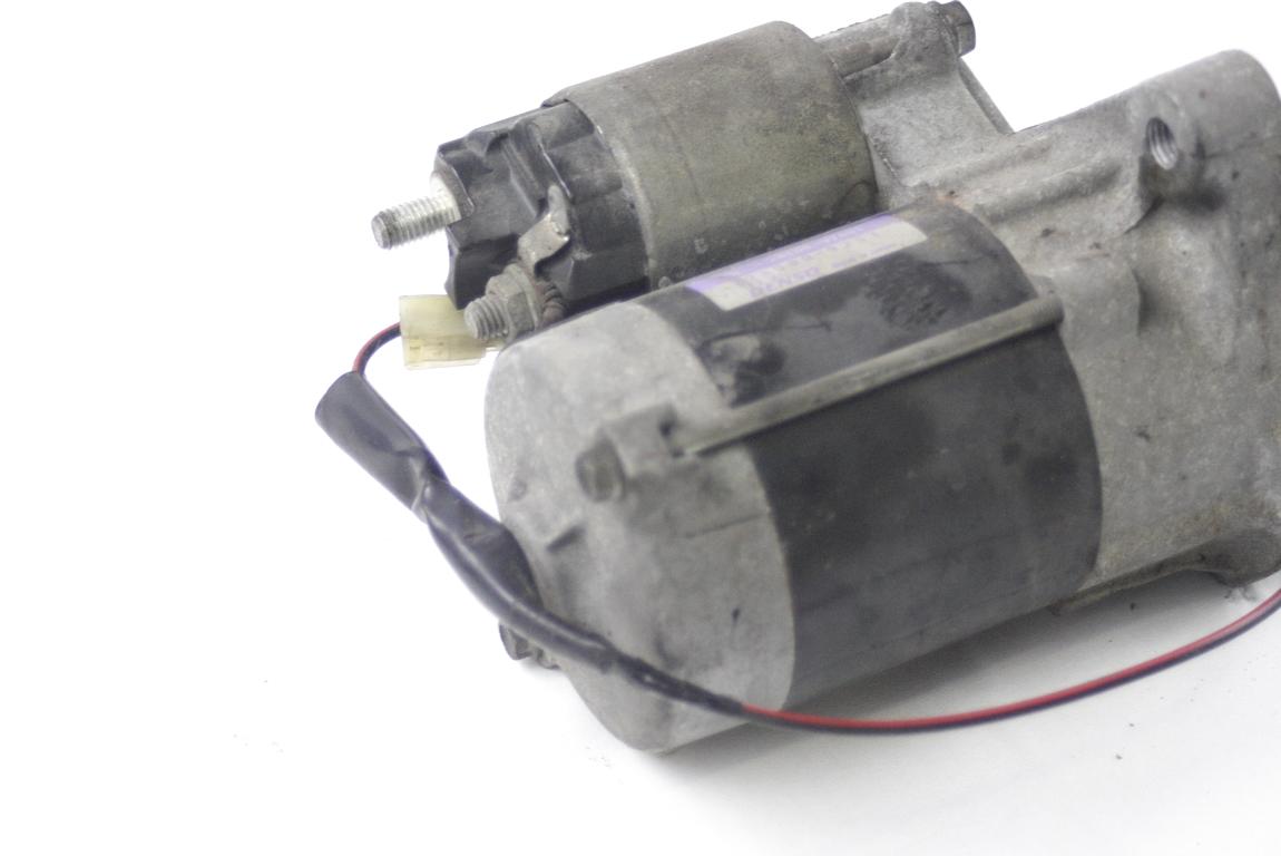 ZAGANJAC MOTORJA  OEM N. 28100-97401 ORIGINAL REZERVNI DEL DAIHATSU TERIOS J200 MK2 (2006 - 2017) BENZINA LETNIK 2009