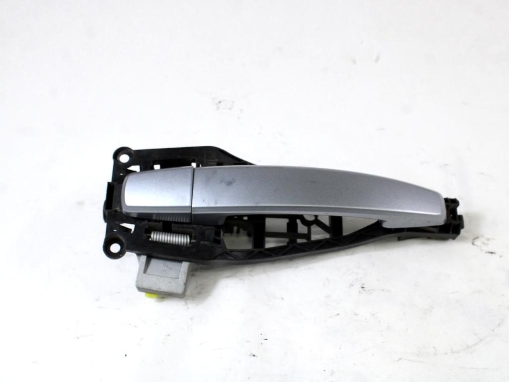 ZUNANJA KLJUKA ZADNJA LEVA VRATA OEM N. 13142770 ORIGINAL REZERVNI DEL OPEL ASTRA H A04 L48,L08,L35,L67 5P/3P/SW (2004 - 2007) DIESEL LETNIK 2005