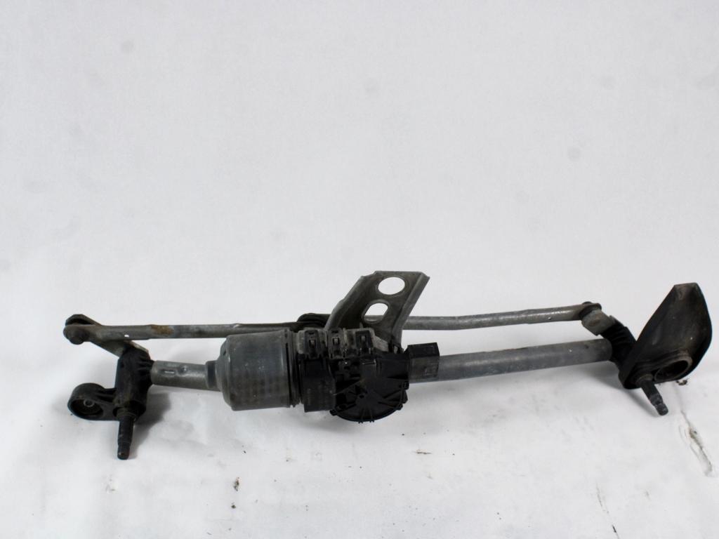 MOTORCEK PREDNJIH BRISALCEV OEM N. 13111211 ORIGINAL REZERVNI DEL OPEL ASTRA H A04 L48,L08,L35,L67 5P/3P/SW (2004 - 2007) DIESEL LETNIK 2005