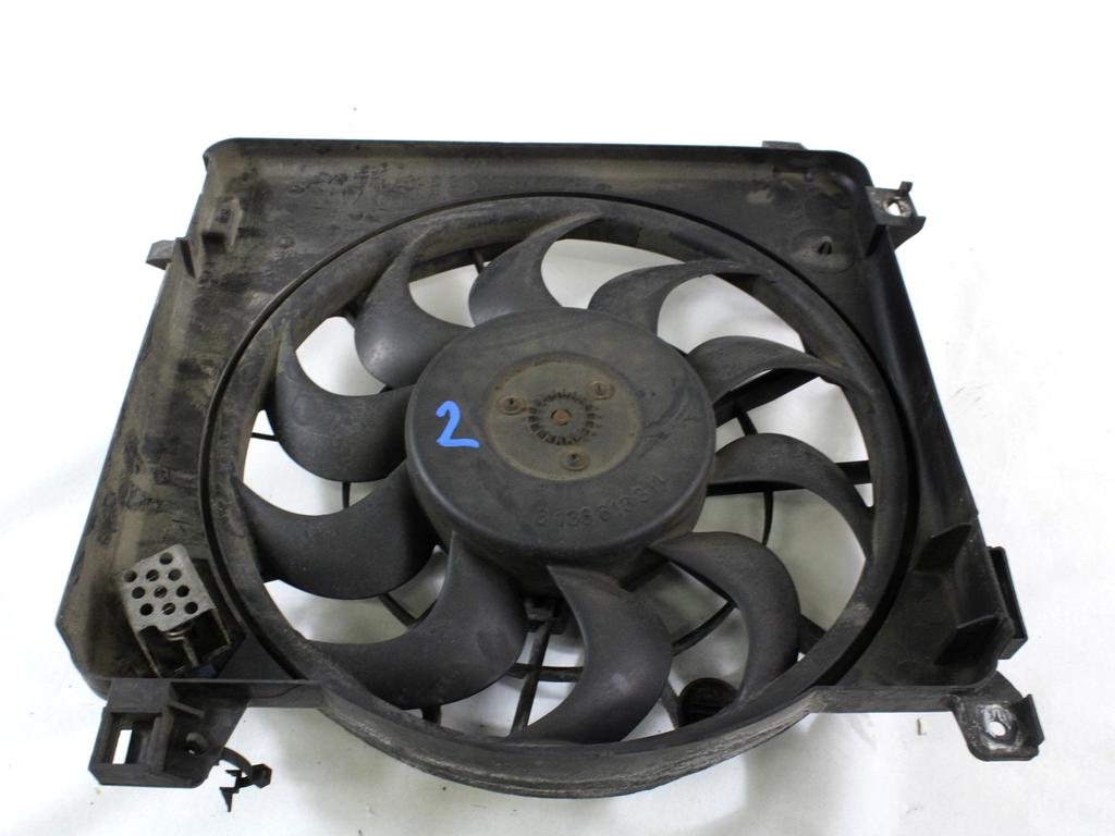 VENTILATOR HLADILNIKA OEM N. 24467442 ORIGINAL REZERVNI DEL OPEL ASTRA H A04 L48,L08,L35,L67 5P/3P/SW (2004 - 2007) DIESEL LETNIK 2005