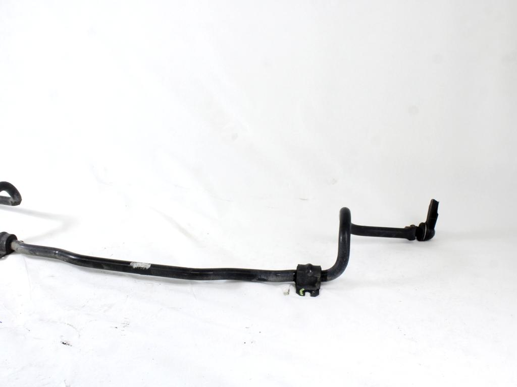 SPREDNJI STABILIZATOR OEM N. 13208044 ORIGINAL REZERVNI DEL OPEL ASTRA H A04 L48,L08,L35,L67 5P/3P/SW (2004 - 2007) DIESEL LETNIK 2005