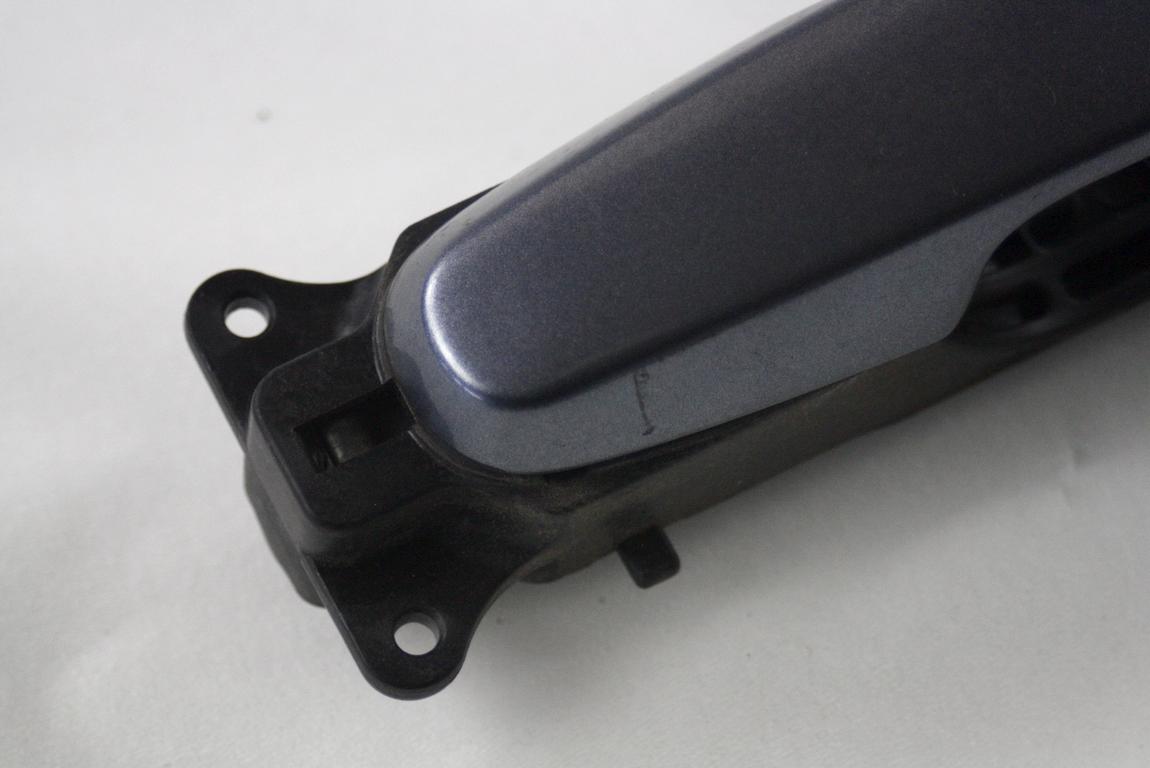 ZUNANJA KLJUKA SPREDNJA DESNA VRATA OEM N. 69211B1010S8 ORIGINAL REZERVNI DEL DAIHATSU TERIOS J200 MK2 (2006 - 2017) BENZINA LETNIK 2009