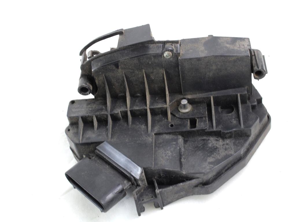 CENTRALNI ZAKLEP SPREDNJIH VRAT  OEM N. 8A6A-A21812-BC ORIGINAL REZERVNI DEL FORD FIESTA CB1 CNN MK6 (09/2008 - 11/2012) DIESEL LETNIK 2008