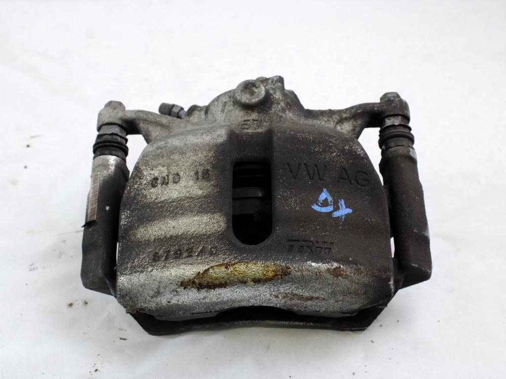 SPREDNJE DESNE ZAVORNE CELJUSTI  OEM N. 8V0615124 ORIGINAL REZERVNI DEL SKODA OCTAVIA MK3 5E3 NL3 NR3 (2012 - 2017)BENZINA/METANO LETNIK 2015