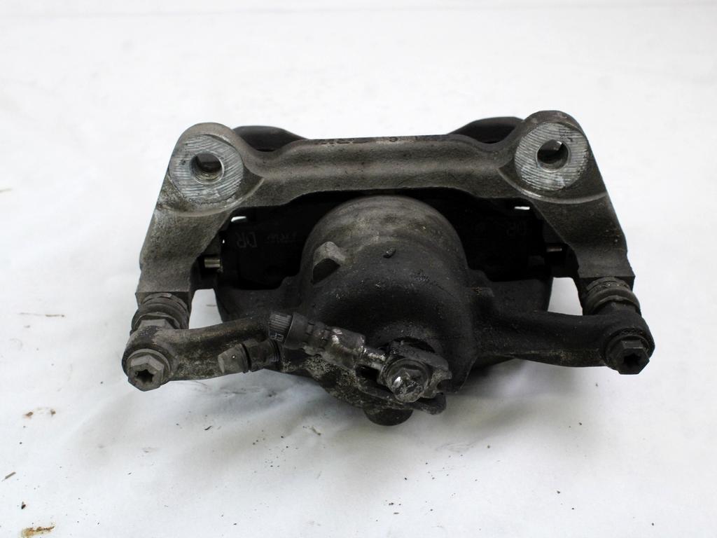 SPREDNJE DESNE ZAVORNE CELJUSTI  OEM N. 8V0615124 ORIGINAL REZERVNI DEL SKODA OCTAVIA MK3 5E3 NL3 NR3 (2012 - 2017)BENZINA/METANO LETNIK 2015