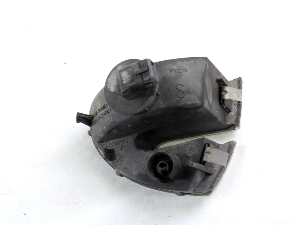 SPREDNJI INDIKATOR OEM N. 46756281 ORIGINAL REZERVNI DEL ALFA ROMEO 147 937 (2001 - 2005)DIESEL LETNIK 2003