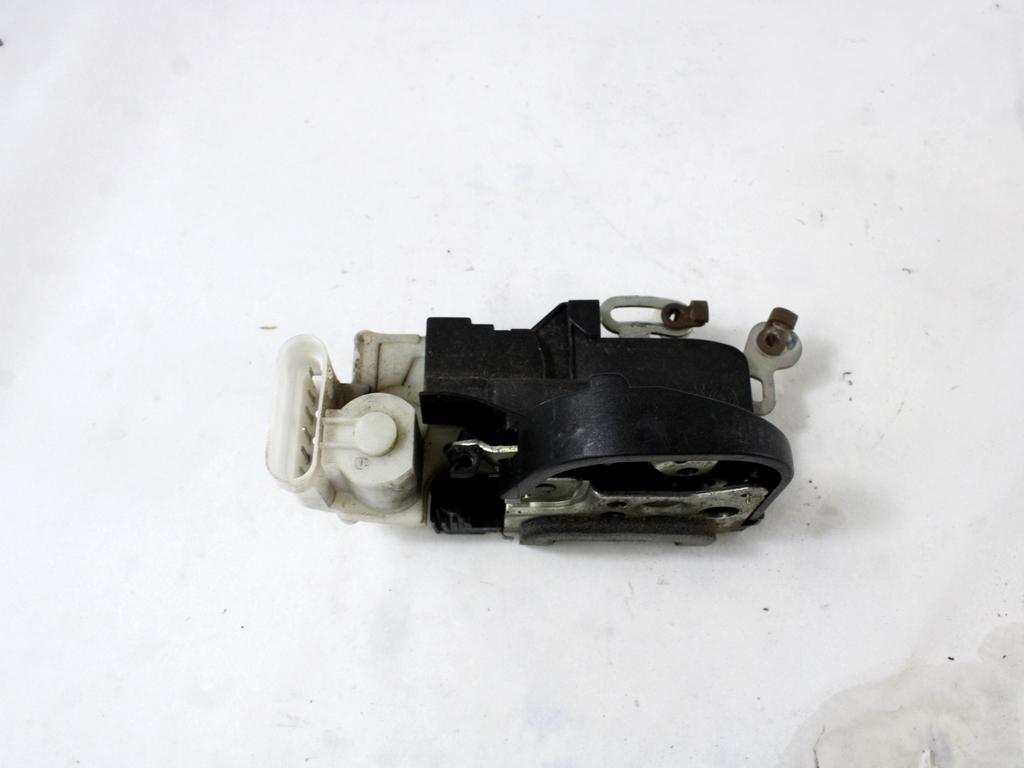 CENTRALNI ZAKLEP SPREDNJIH VRAT  OEM N. 46800415 ORIGINAL REZERVNI DEL ALFA ROMEO 147 937 (2001 - 2005)DIESEL LETNIK 2003