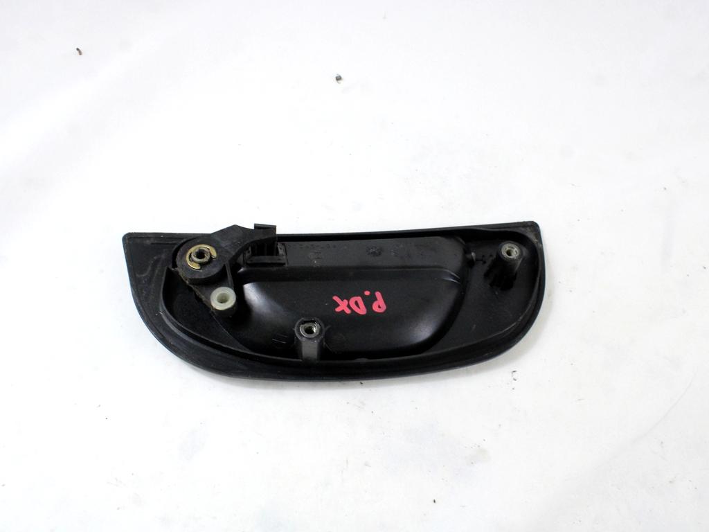 ZUNANJA KLJUKA ZADNJA DESNA VRATA OEM N. 156083655 ORIGINAL REZERVNI DEL ALFA ROMEO 147 937 (2001 - 2005)DIESEL LETNIK 2003