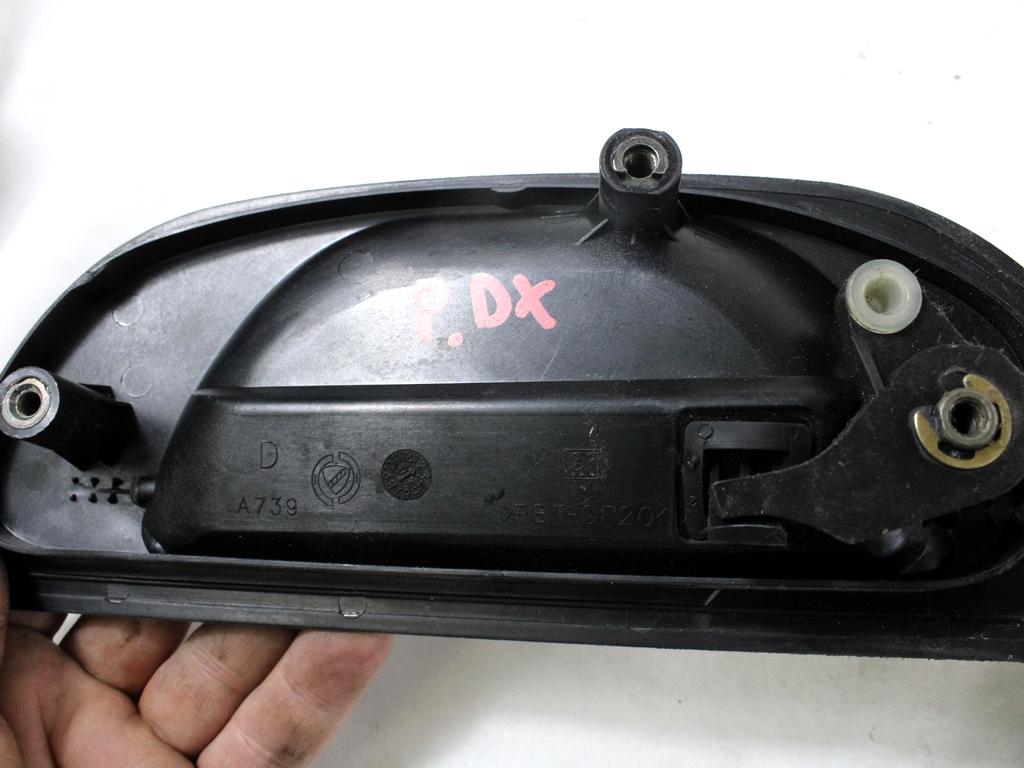 ZUNANJA KLJUKA ZADNJA DESNA VRATA OEM N. 156083655 ORIGINAL REZERVNI DEL ALFA ROMEO 147 937 (2001 - 2005)DIESEL LETNIK 2003