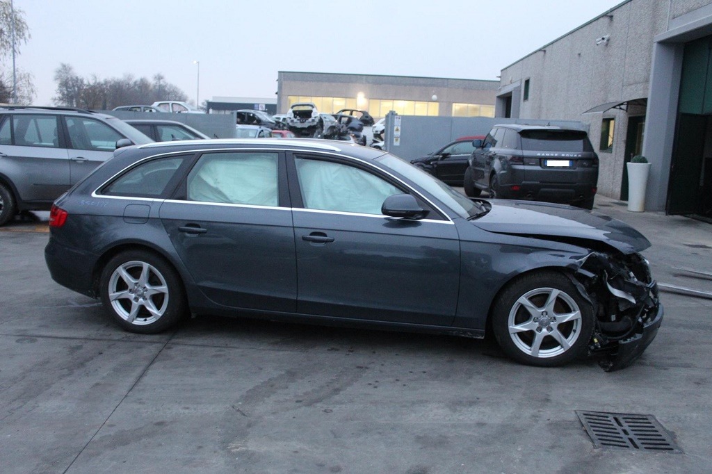 AUDI A4 B8 SW 2.0 D 105KW 6M 5P (2009) RICAMBI IN MAGAZZINO