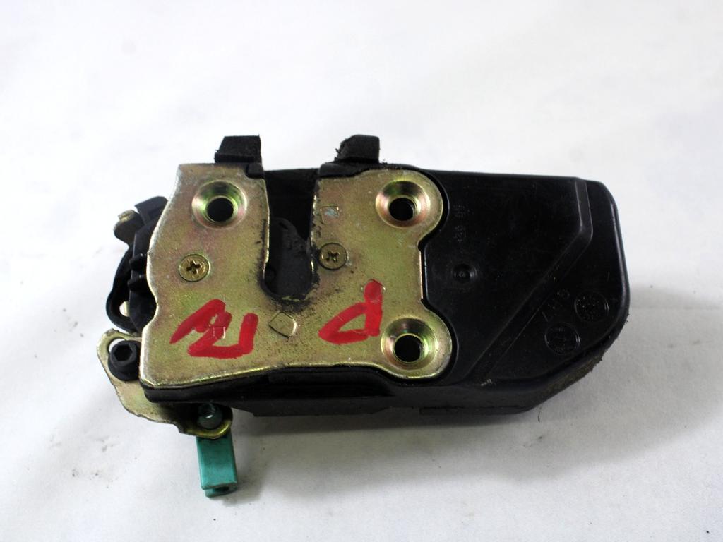 CENTRALNO ZAKLEPANJE ZADNJIH DESNIH VRAT OEM N. 55177044AJ ORIGINAL REZERVNI DEL JEEP CHEROKEE MK3 R KJ (2005 - 2008) DIESEL LETNIK 2005