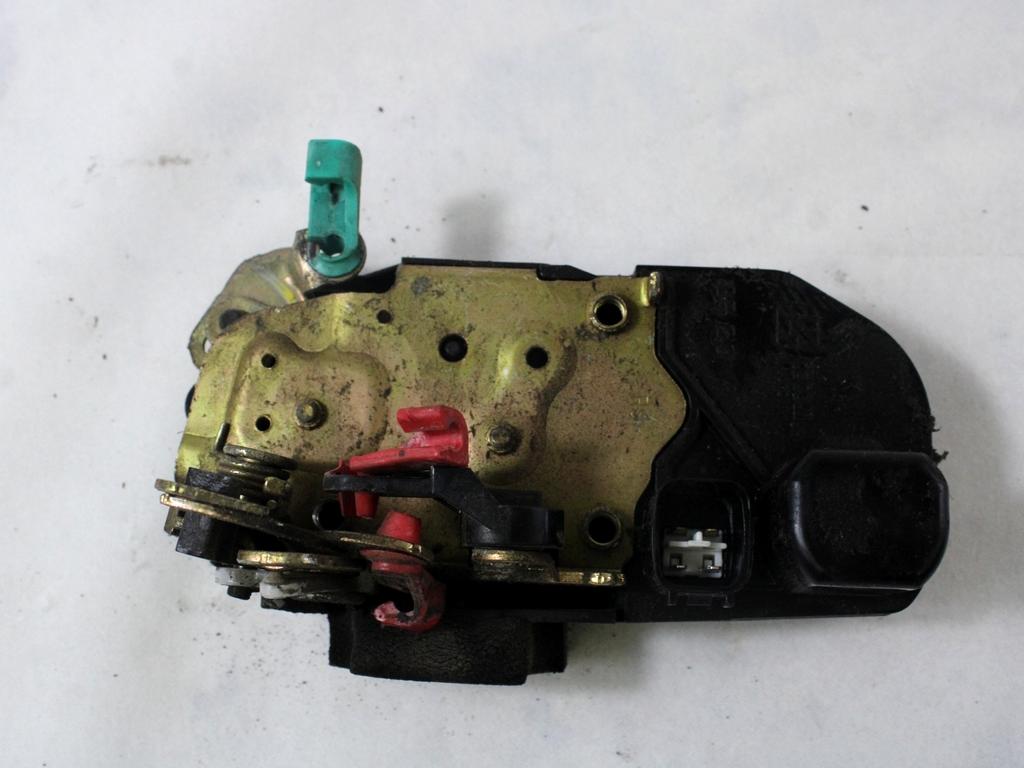 CENTRALNO ZAKLEPANJE ZADNJIH DESNIH VRAT OEM N. 55177044AJ ORIGINAL REZERVNI DEL JEEP CHEROKEE MK3 R KJ (2005 - 2008) DIESEL LETNIK 2005