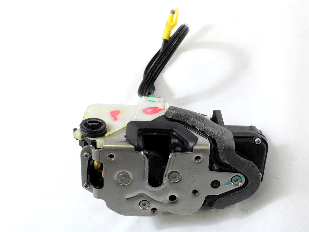 CENTRALNO ZAKLEPANJE ZADNJIH DESNIH VRAT OEM N. 13578245 ORIGINAL REZERVNI DEL CHEVROLET CRUZE J300 J305 (2009 - 2019) BENZINA/GPL LETNIK 2011