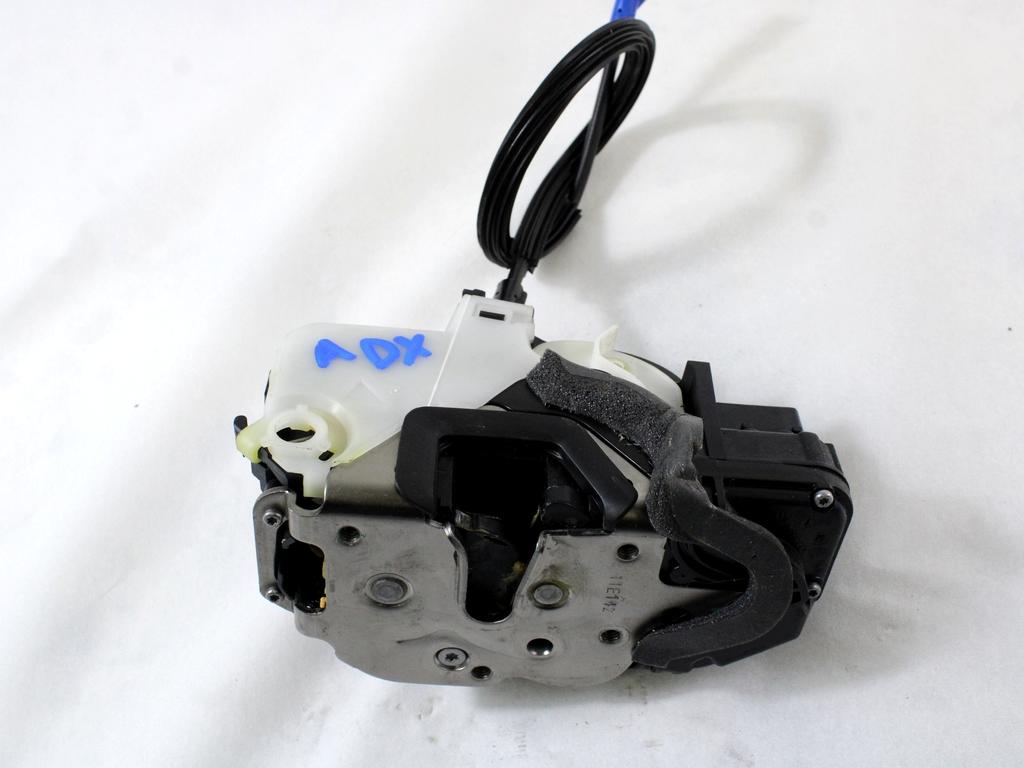 CENTRALNI ZAKLEP SPREDNJIH VRAT  OEM N. 13578277 ORIGINAL REZERVNI DEL CHEVROLET CRUZE J300 J305 (2009 - 2019) BENZINA/GPL LETNIK 2011