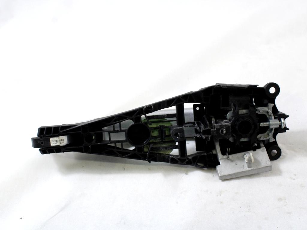 ZUNANJA KLJUKA ZADNJA LEVA VRATA OEM N. 25936893 ORIGINAL REZERVNI DEL CHEVROLET CRUZE J300 J305 (2009 - 2019) BENZINA/GPL LETNIK 2011