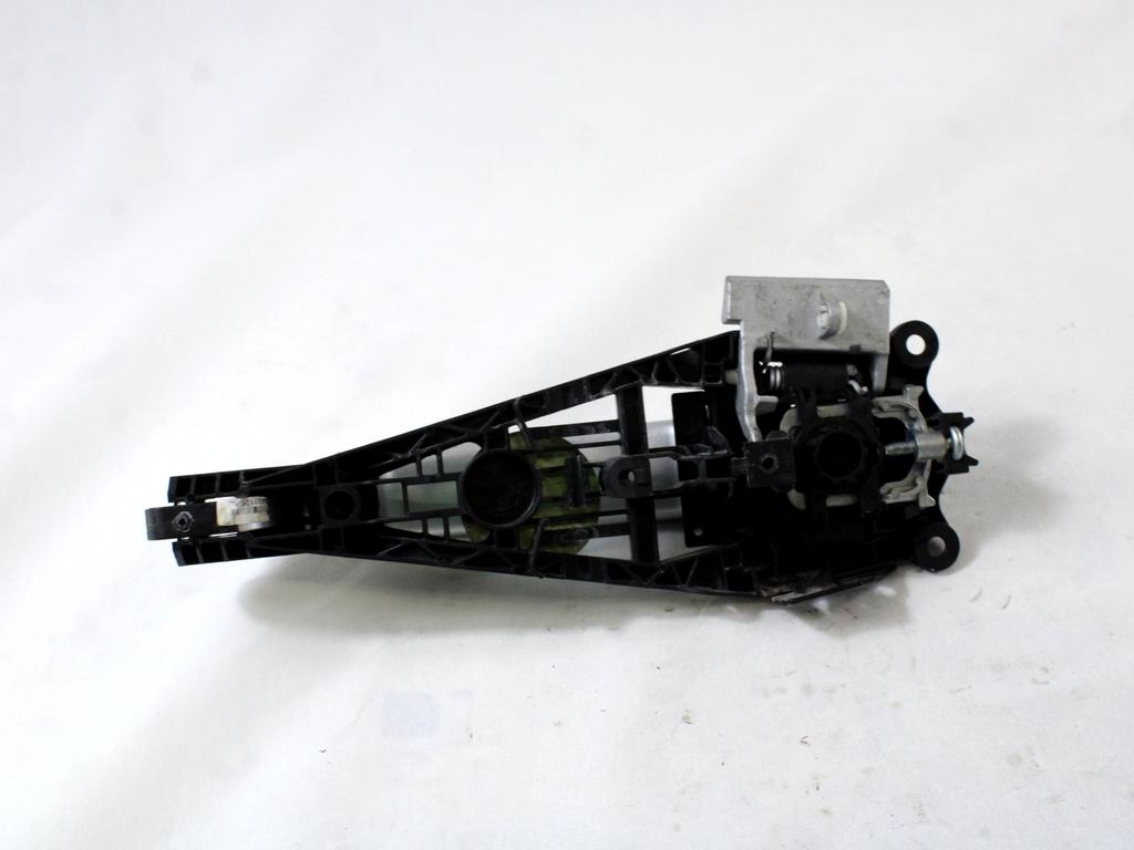 ZUNANJA KLJUKA ZADNJA DESNA VRATA OEM N. 25936893 ORIGINAL REZERVNI DEL CHEVROLET CRUZE J300 J305 (2009 - 2019) BENZINA/GPL LETNIK 2011