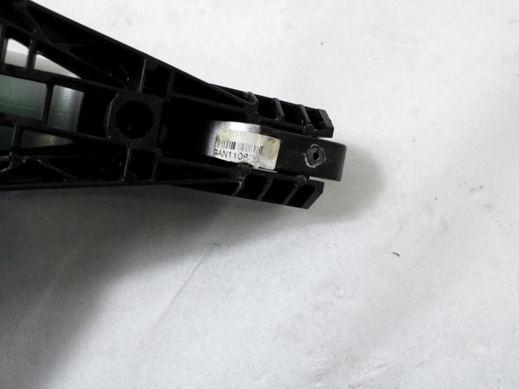 ZUNANJA KLJUKA ZADNJA DESNA VRATA OEM N. 25936893 ORIGINAL REZERVNI DEL CHEVROLET CRUZE J300 J305 (2009 - 2019) BENZINA/GPL LETNIK 2011