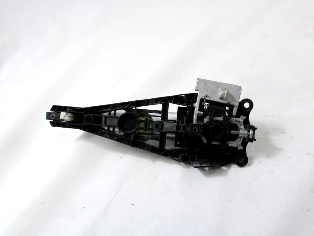 ZUNANJA KLJUKA ZADNJA DESNA VRATA OEM N. 25936893 ORIGINAL REZERVNI DEL CHEVROLET CRUZE J300 J305 (2009 - 2019) BENZINA/GPL LETNIK 2011