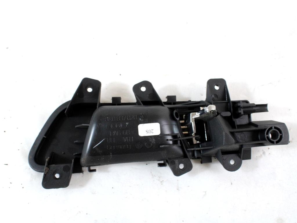 NOTRANJA KLJUKA  OEM N. 8K0837020B ORIGINAL REZERVNI DEL AUDI A4 B8 8K2 BER/SW/CABRIO (2007 - 11/2015) DIESEL LETNIK 2009