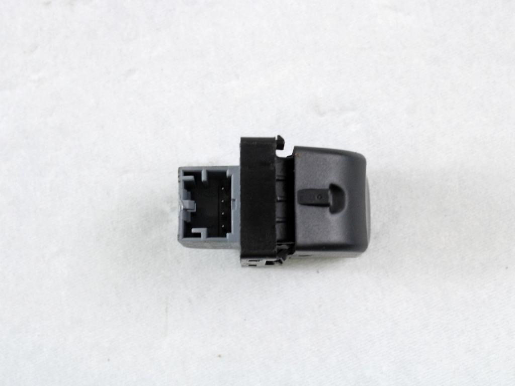 ZADNJE STIKALO OEM N. 8K0959855A ORIGINAL REZERVNI DEL AUDI A4 B8 8K2 BER/SW/CABRIO (2007 - 11/2015) DIESEL LETNIK 2009