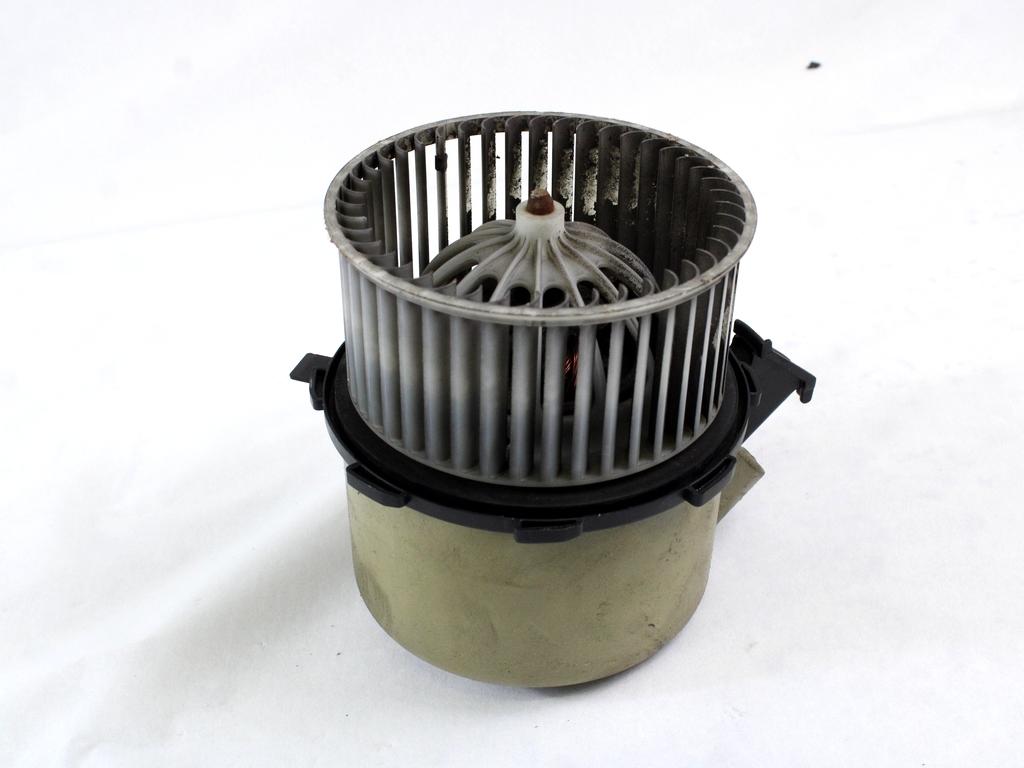 VENTILATOR  KABINE  OEM N. 8K1820021 ORIGINAL REZERVNI DEL AUDI A4 B8 8K2 BER/SW/CABRIO (2007 - 11/2015) DIESEL LETNIK 2009