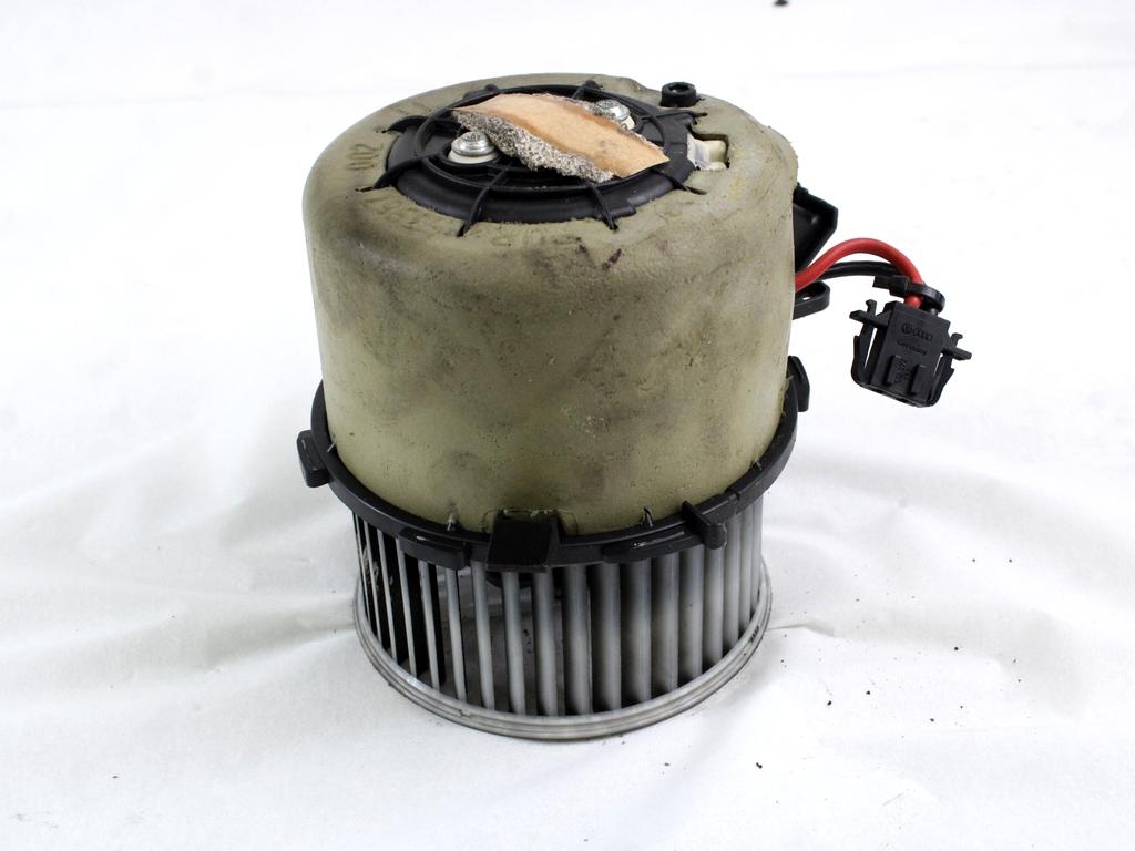 VENTILATOR  KABINE  OEM N. 8K1820021 ORIGINAL REZERVNI DEL AUDI A4 B8 8K2 BER/SW/CABRIO (2007 - 11/2015) DIESEL LETNIK 2009