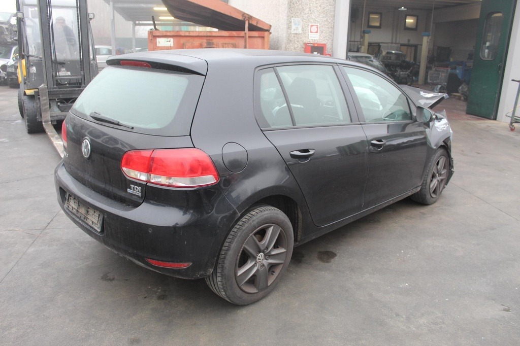 VOLKSWAGEN GOLF 6 1.6 D 77KW 5M 5P (2010) RICAMBI IN MAGAZZINO