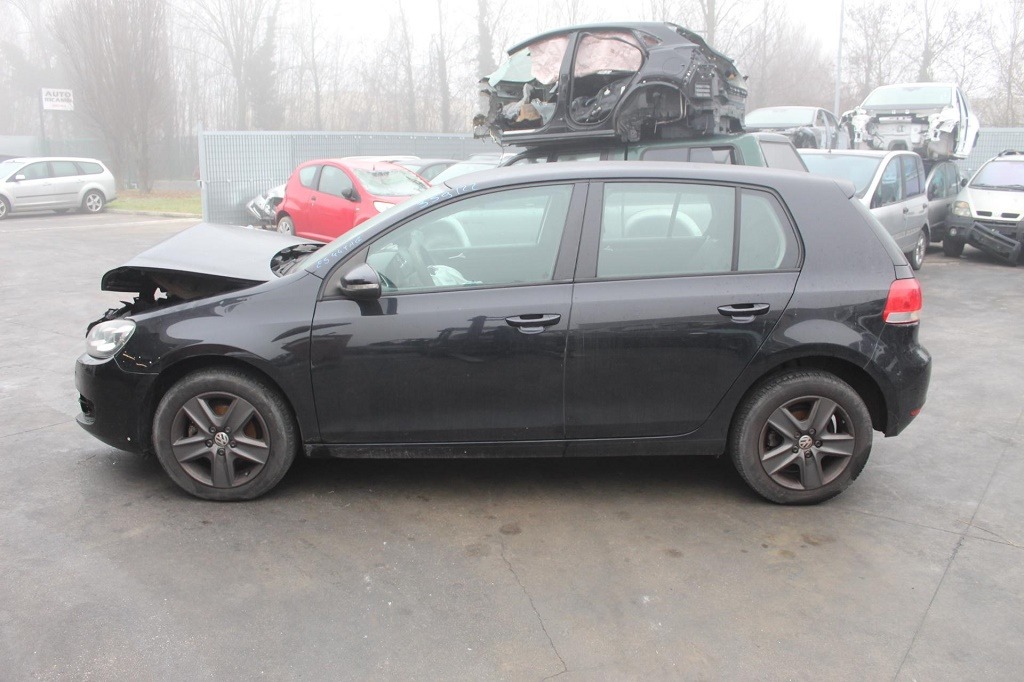 VOLKSWAGEN GOLF 6 1.6 D 77KW 5M 5P (2010) RICAMBI IN MAGAZZINO