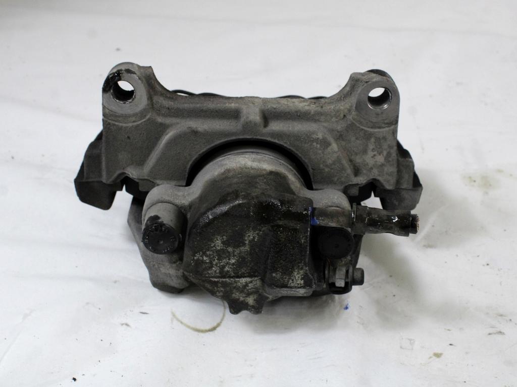 SPREDNJE DESNE ZAVORNE CELJUSTI  OEM N. 8K0615124C ORIGINAL REZERVNI DEL AUDI A4 B8 8K2 BER/SW/CABRIO (2007 - 11/2015) DIESEL LETNIK 2009