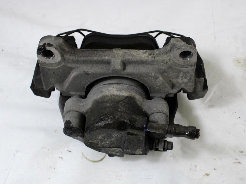 SPREDNJE DESNE ZAVORNE CELJUSTI  OEM N. 8K0615124C ORIGINAL REZERVNI DEL AUDI A4 B8 8K2 BER/SW/CABRIO (2007 - 11/2015) DIESEL LETNIK 2009