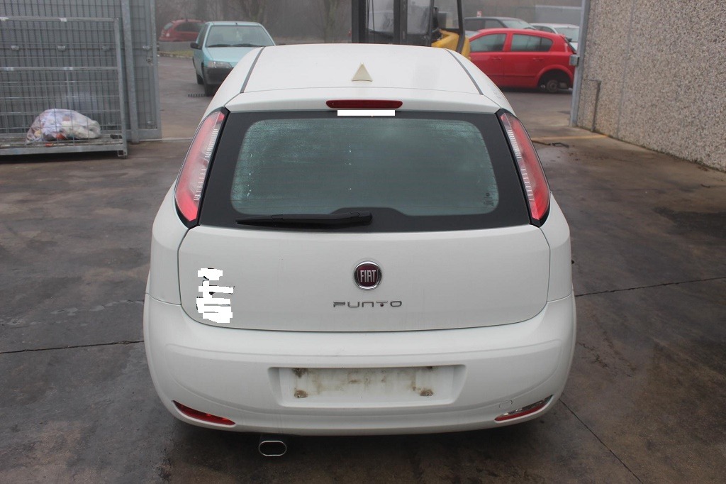 FIAT PUNTO 1.3 D 55KW 5M 5P (2015) RICAMBI IN MAGAZZINO